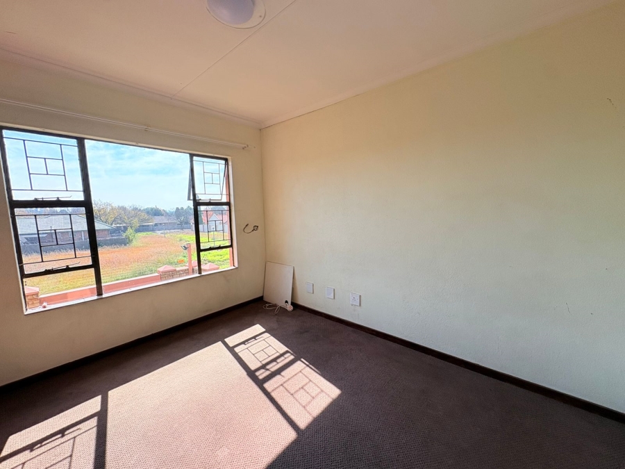 2 Bedroom Property for Sale in Vaalpark Free State